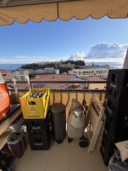 SOUS OFFRE - 3 pièces spacieux à Monaco, calme et sérénité, excellent état et vue Panoramique - 2