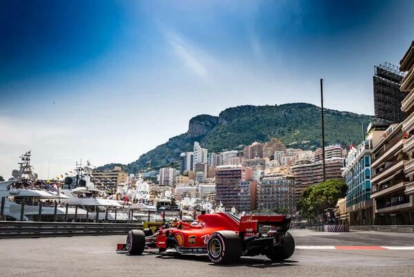 Grand Prix Formule 1 - Terrasse 22 Places - 1